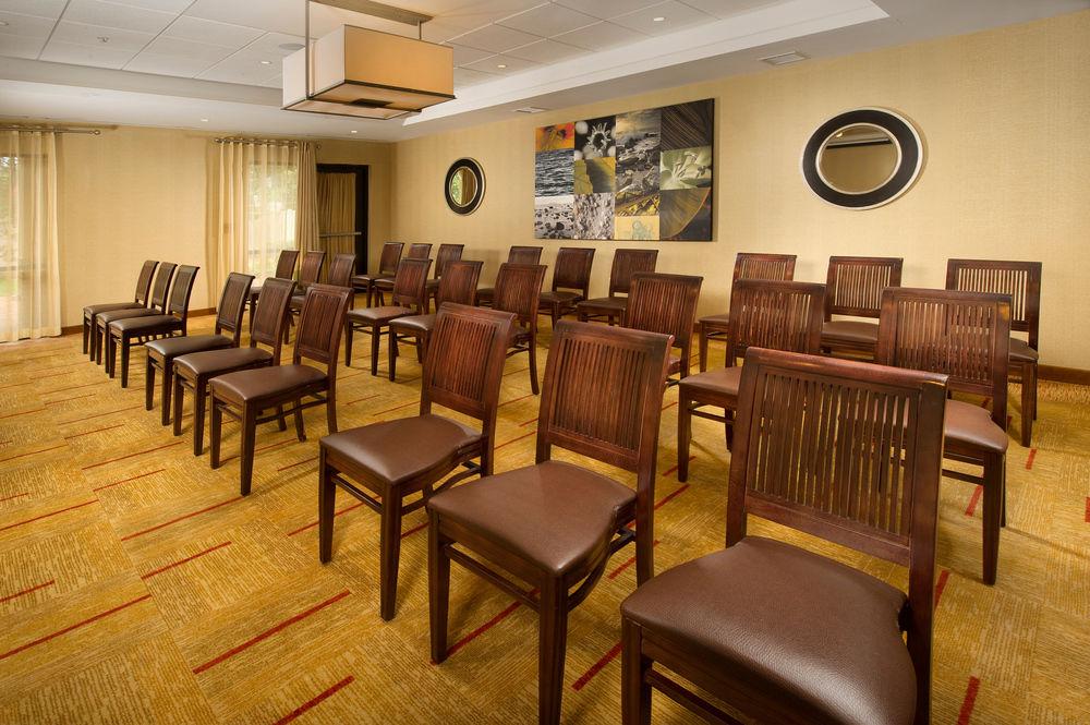 Hotel Courtyard By Marriott Waldorf Esterno foto