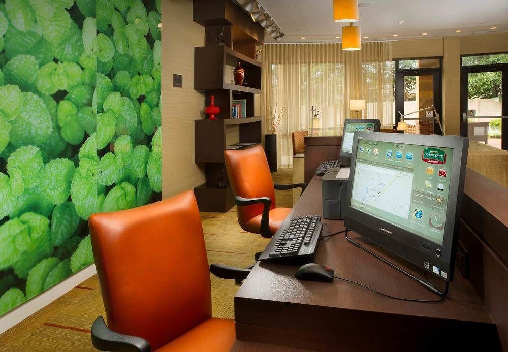 Hotel Courtyard By Marriott Waldorf Esterno foto