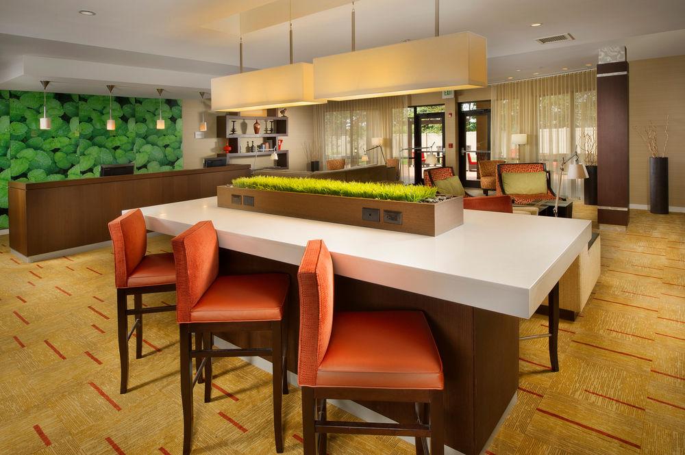 Hotel Courtyard By Marriott Waldorf Esterno foto