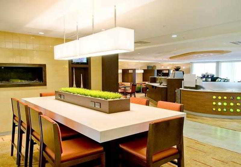 Hotel Courtyard By Marriott Waldorf Esterno foto