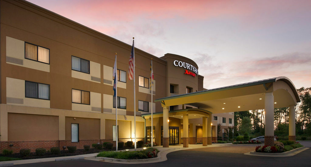 Hotel Courtyard By Marriott Waldorf Esterno foto